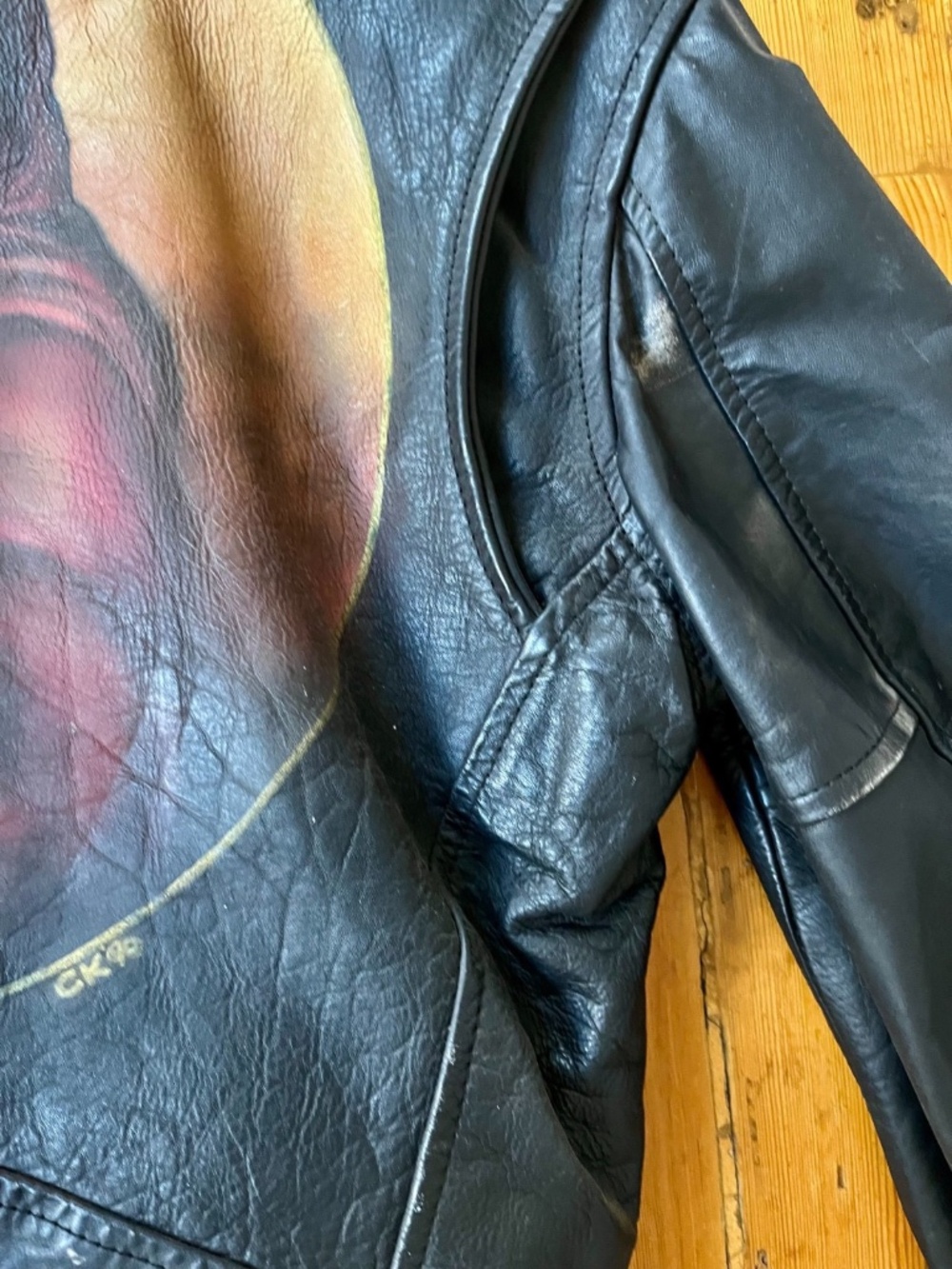 Leather Jacket Vintage Customized with Genuine Fur Collar and Hand Painting - Picture 7 of 12